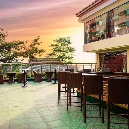 D Circle Hotel Μανίλα Εξωτερικό φωτογραφία