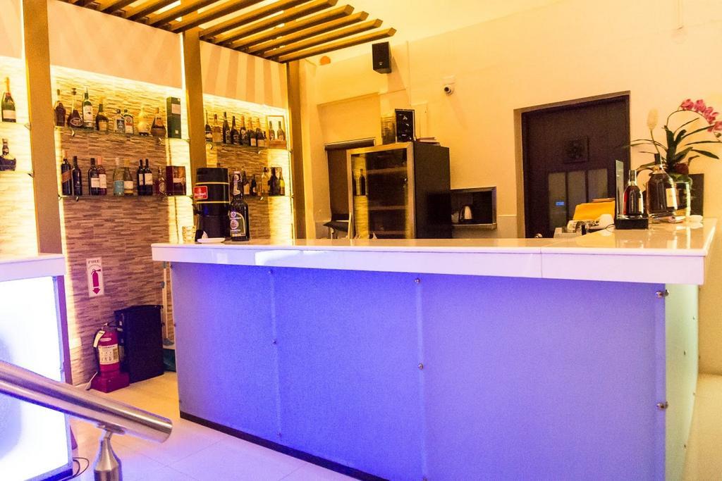 D Circle Hotel Μανίλα Εξωτερικό φωτογραφία