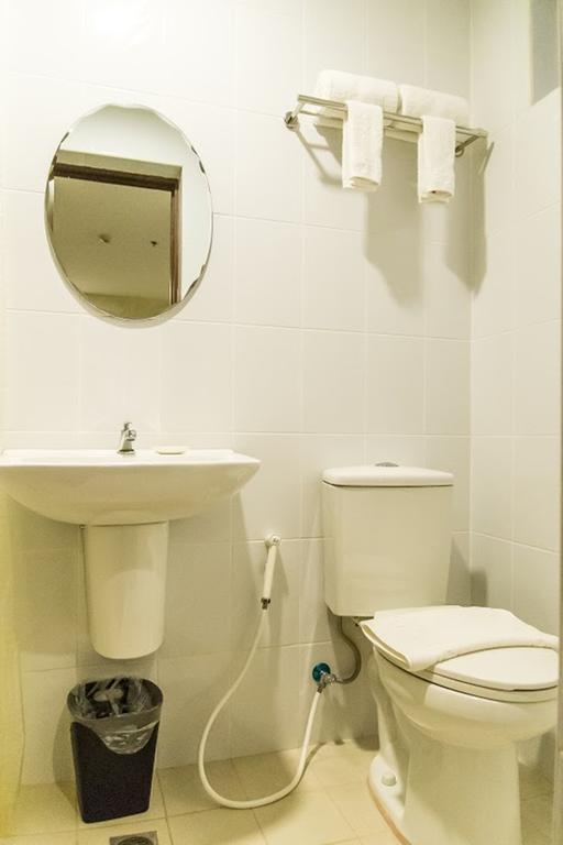D Circle Hotel Μανίλα Εξωτερικό φωτογραφία