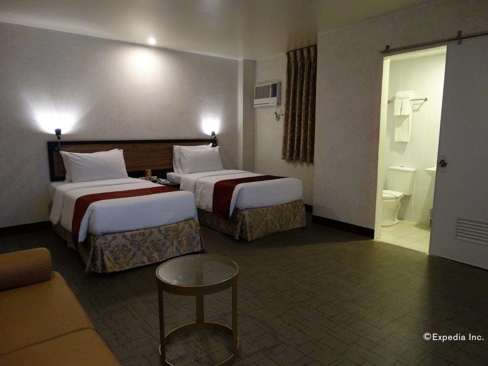 D Circle Hotel Μανίλα Εξωτερικό φωτογραφία